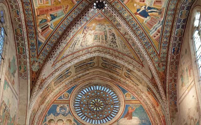 アッシジの聖フランチェスコ聖堂　内部